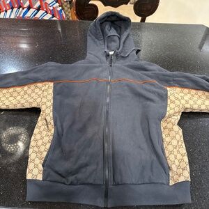 Gucci sweat shirt with hood. Like new